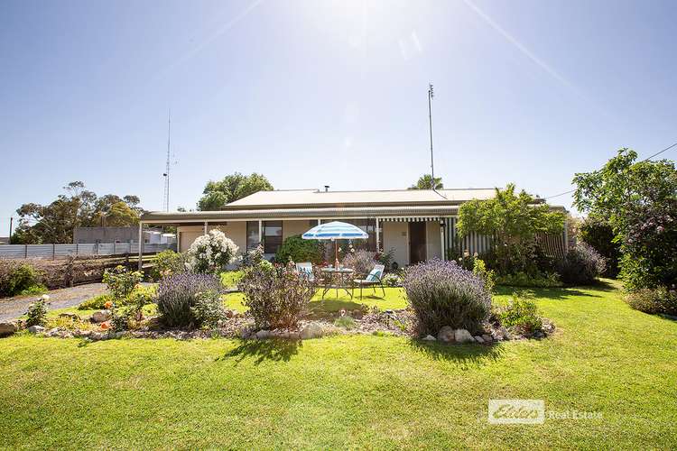 2 EDWARDS ROAD, Padthaway SA 5271