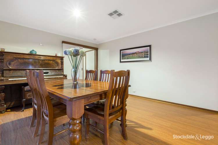Sixth view of Homely house listing, 2 Clematis Court, Langwarrin VIC 3910