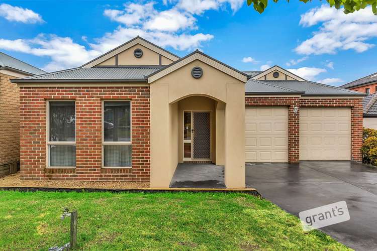 Main view of Homely house listing, 4 Yarra Close, Pakenham VIC 3810