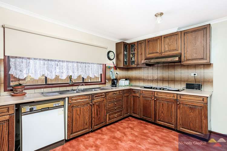 Fifth view of Homely house listing, 10 Gray Close, Endeavour Hills VIC 3802