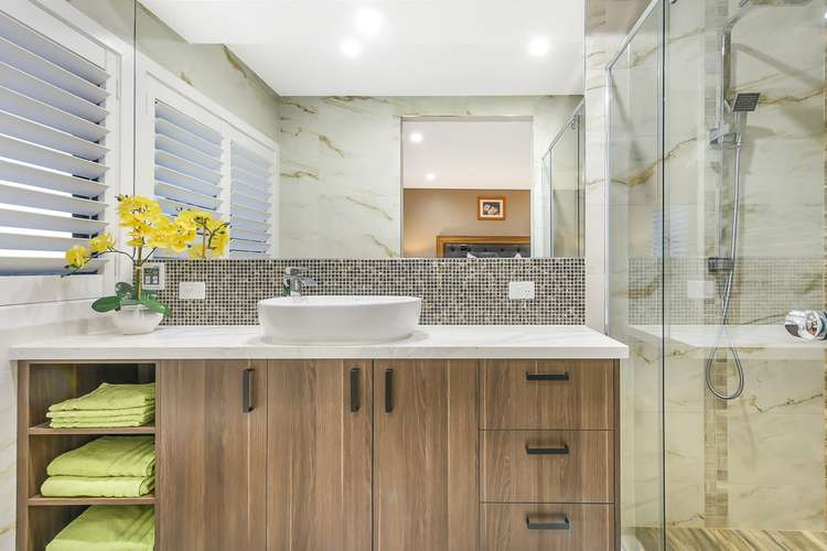 Fourth view of Homely townhouse listing, 1/11 Castlecrag Close, Endeavour Hills VIC 3802