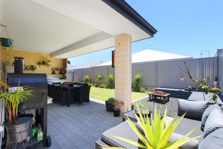 Fifth view of Homely house listing, 33 Nandina Avenue, Sinagra WA 6065