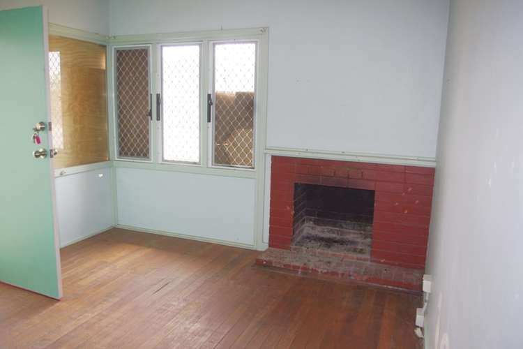 Second view of Homely house listing, 5 Tamar Street, Rangeway WA 6530