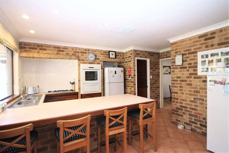 Sixth view of Homely house listing, 5 Sutton Court, Australind WA 6233