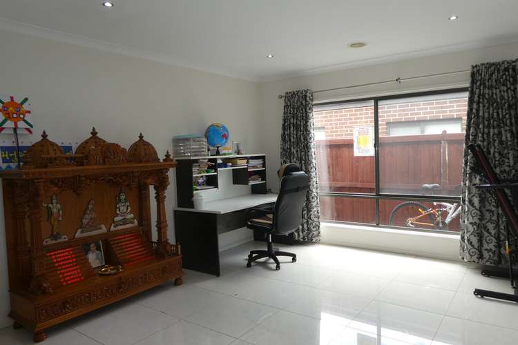 Fifth view of Homely house listing, 42 Elmsford Crescent, Cranbourne West VIC 3977