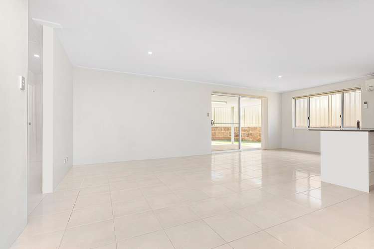 Second view of Homely house listing, 31 Reef Boulevard, Drummond Cove WA 6532