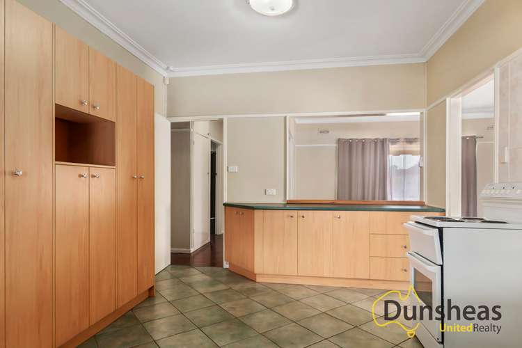 Fifth view of Homely house listing, 2 Phelps Crescent, Bradbury NSW 2560