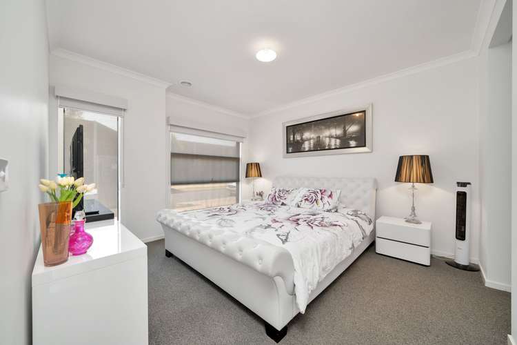 Main view of Homely house listing, 40 Fulham Crescent, Thornhill Park VIC 3335
