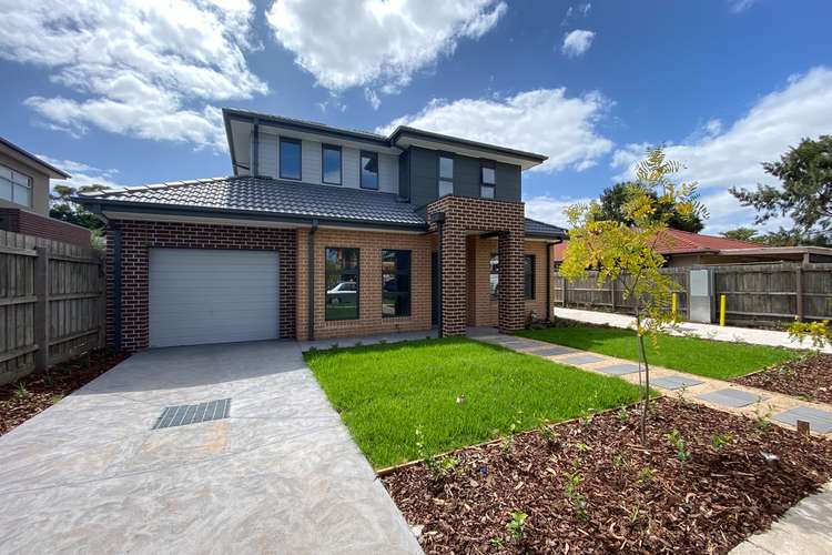Main view of Homely townhouse listing, 1/11 Graham Road, Carrum VIC 3197