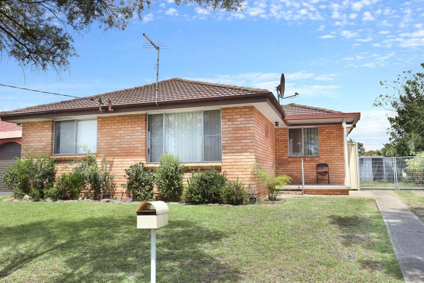 Main view of Homely house listing, 6 KINGSLEA PLACE, Canley Heights NSW 2166