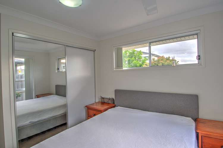 Seventh view of Homely unit listing, 2/33 Ontario Parade, Andergrove QLD 4740