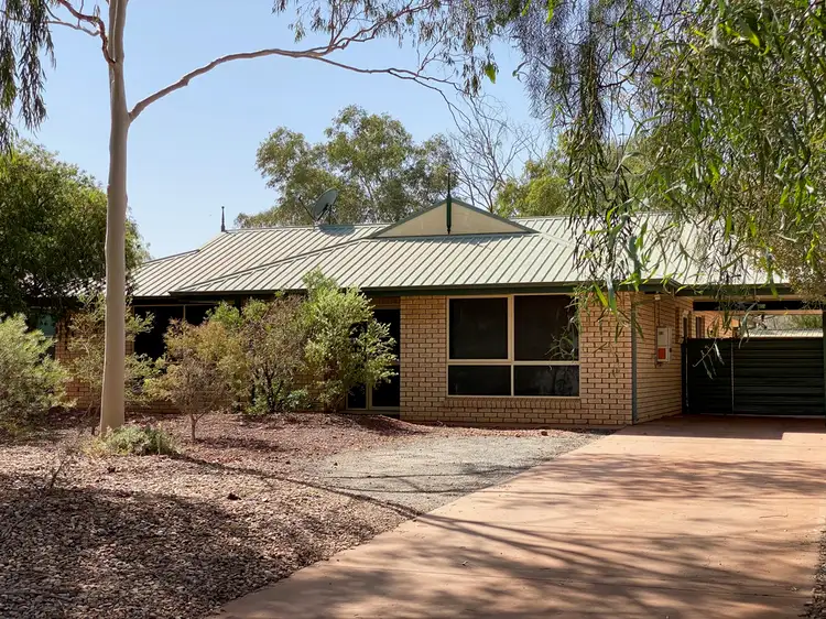 42 Hillside Gardens, Desert Springs NT 870