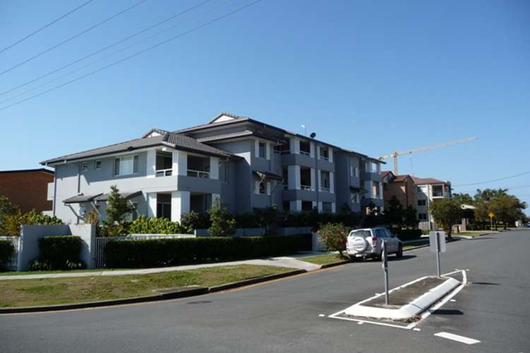 Main view of Homely unit listing, 10/15 Clark Street, Biggera Waters QLD 4216