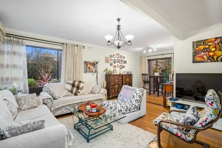 19 Cavendish Drive, Heatherton VIC 3202