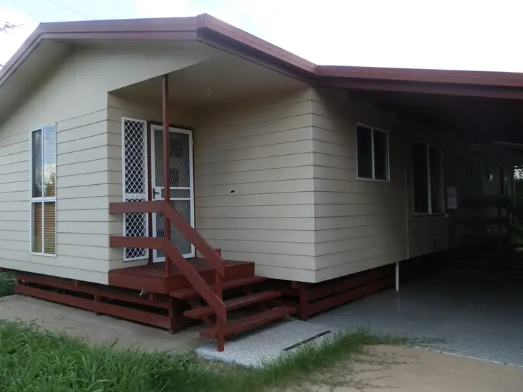 1/2 Roberts Street