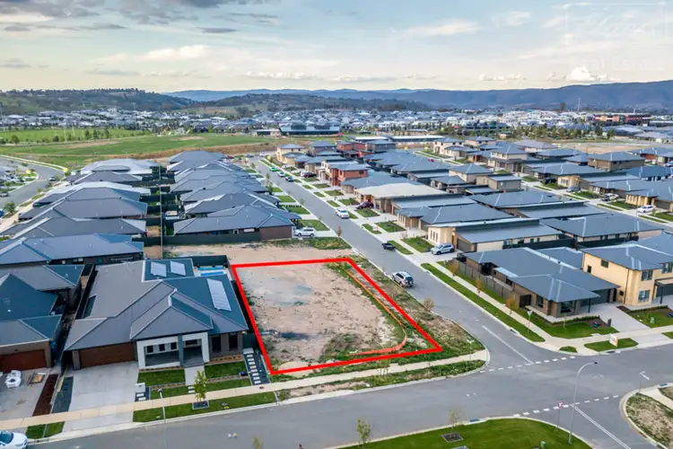 5 Sparrow Street, Googong NSW 2620