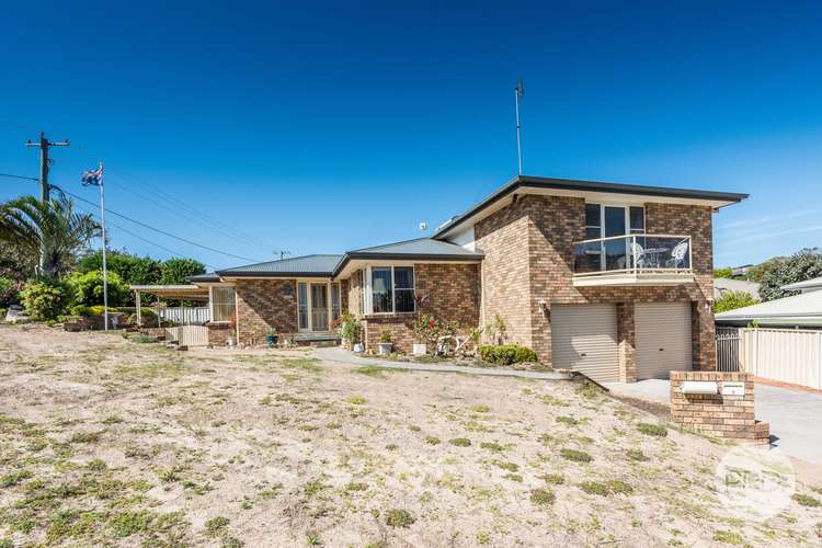 2 Castaway Close, Boat Harbour NSW 2316