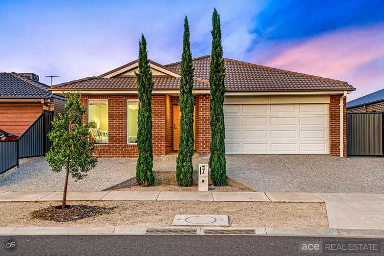 Second view of Homely house listing, 7 Doyle Court, Truganina VIC 3029