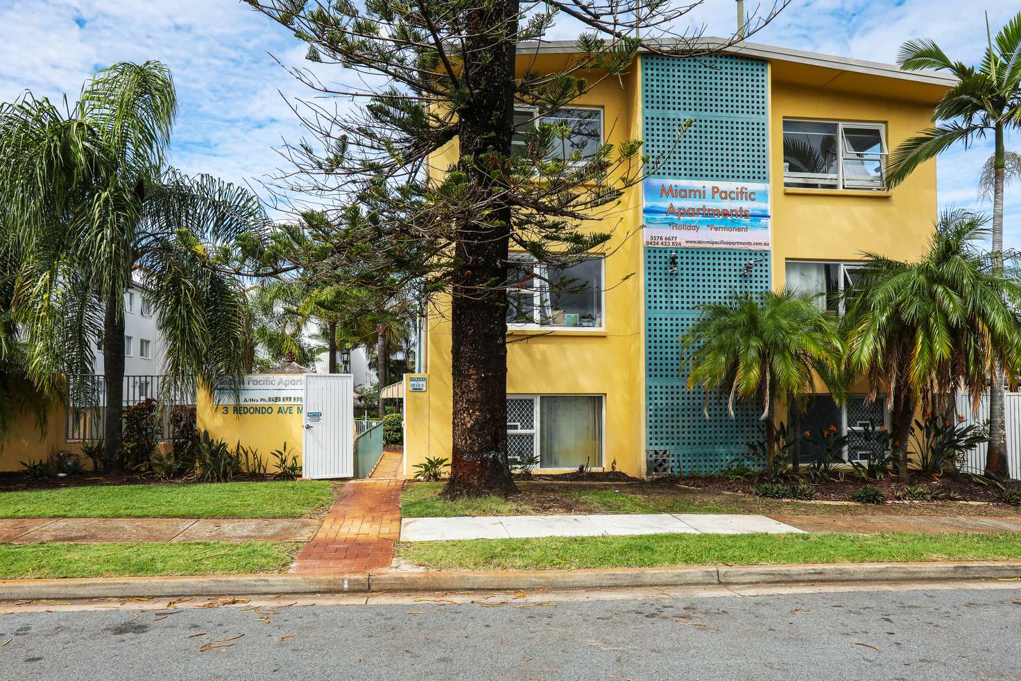 Main view of Homely unit listing, 1/3 Redondo Avenue, Miami QLD 4220