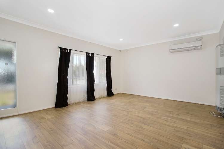 Fifth view of Homely house listing, 1/27 Leonard Street, Wodonga VIC 3690