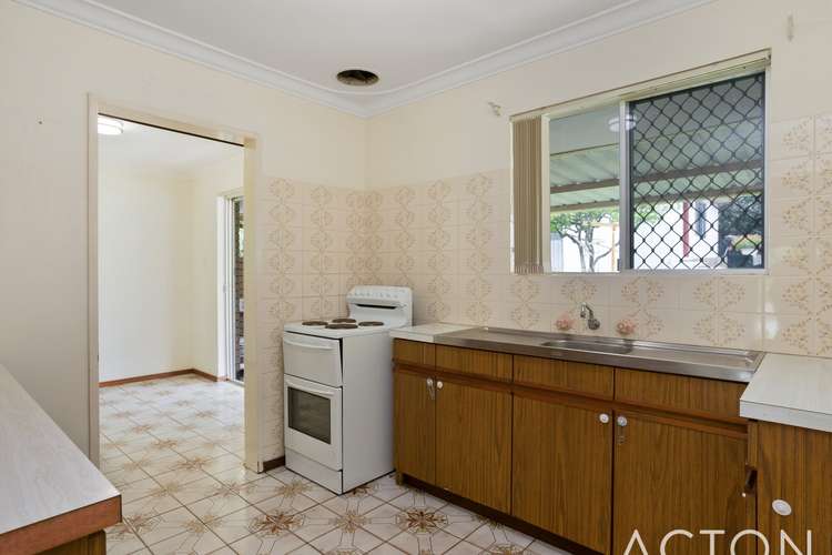 Fourth view of Homely house listing, 6 Ashbourne Way, Hamilton Hill WA 6163