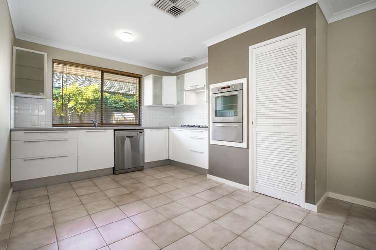 Sixth view of Homely house listing, 4 San Jose Court, Safety Bay WA 6169