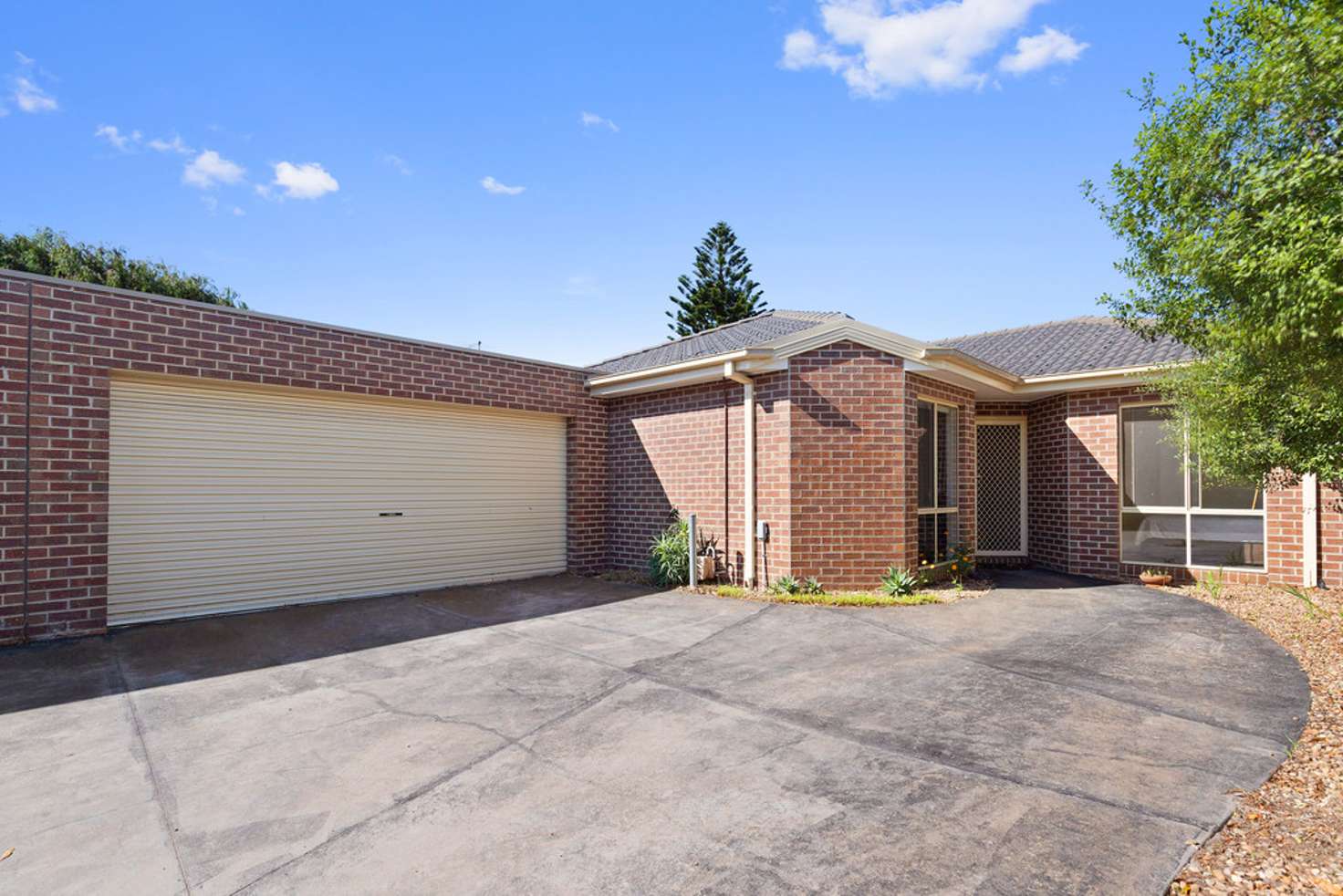 Main view of Homely house listing, 2/8 Parer Street, Frankston VIC 3199