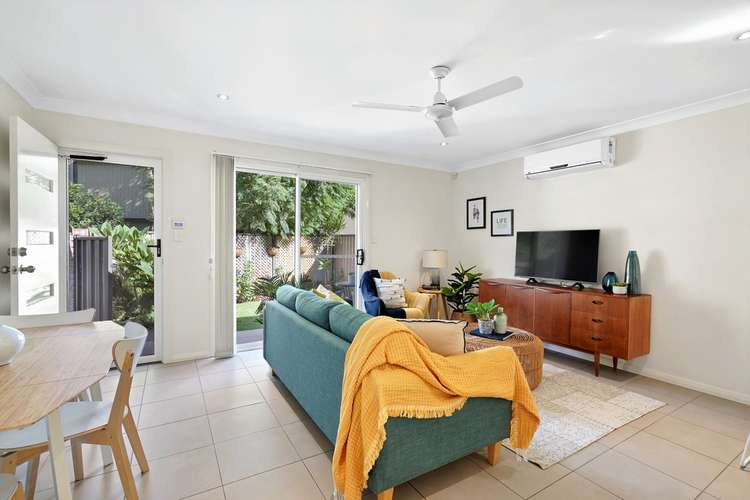Fourth view of Homely villa listing, 1/27 Memorial Avenue, Blackwall NSW 2256