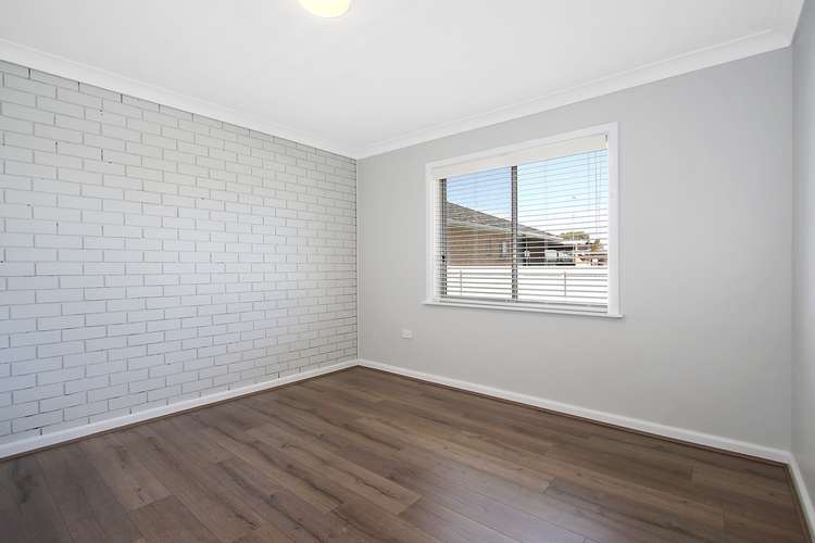 Fifth view of Homely unit listing, 3/461 Prune Street, Lavington NSW 2641