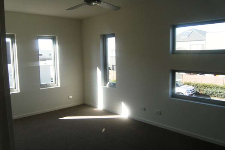 Fifth view of Homely apartment listing, 5/2 The Esplanade, Caroline Springs VIC 3023
