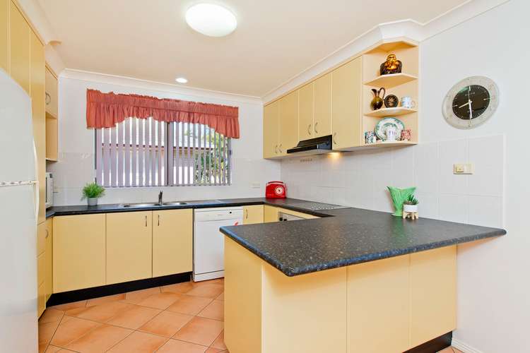 Fourth view of Homely villa listing, 2 25-27 Murson Crescent, North Haven NSW 2443