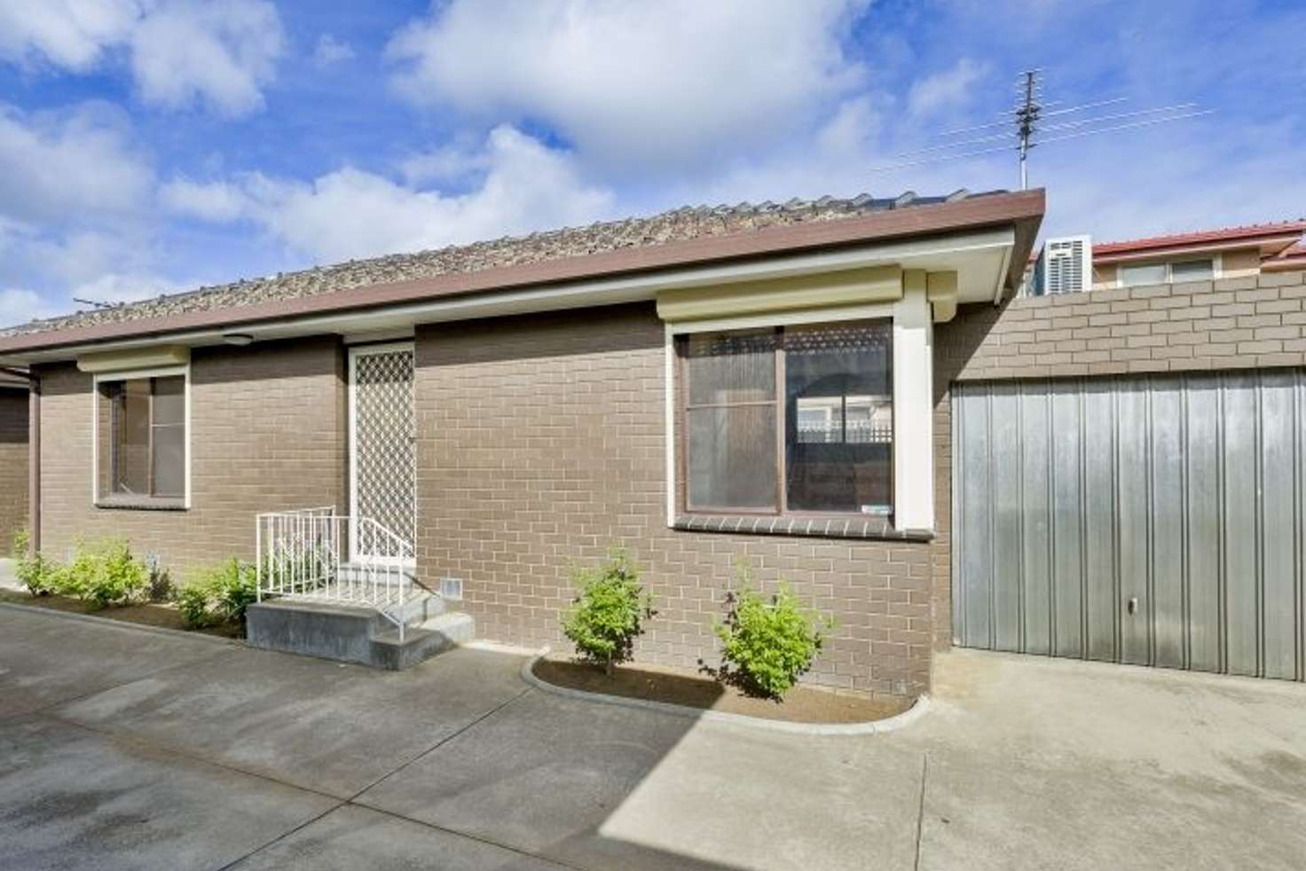 Main view of Homely unit listing, 2/21 Middle Road, Maribyrnong VIC 3032
