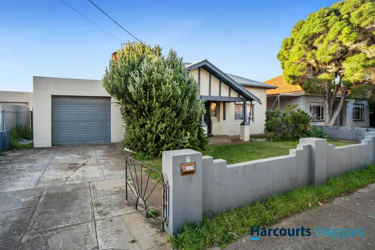 7 Farman Avenue
