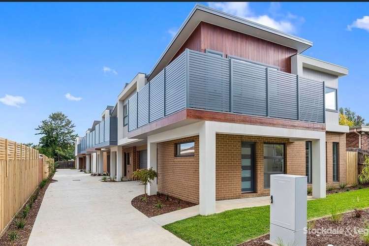 Main view of Homely unit listing, 1/11 Slevin Street (1 Travis Close Lilydale), Lilydale VIC 3140