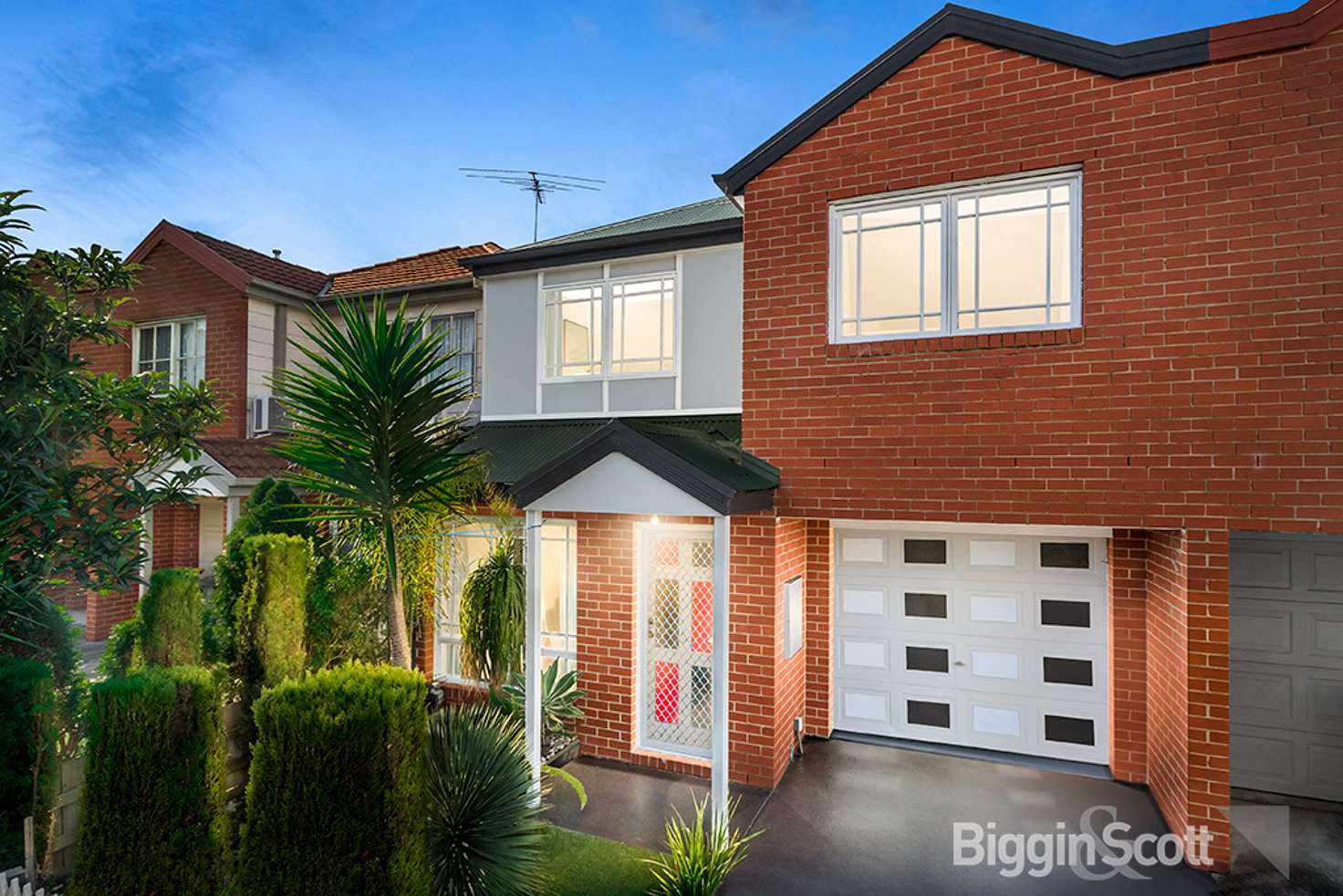 Main view of Homely townhouse listing, 21 Crown Close, Oakleigh East VIC 3166