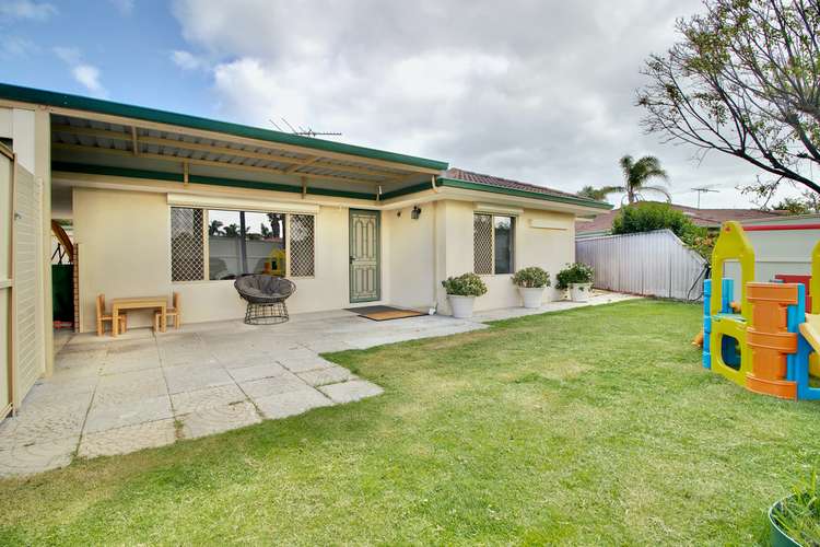 Fifth view of Homely house listing, 12 Meadow Court, Cooloongup WA 6168