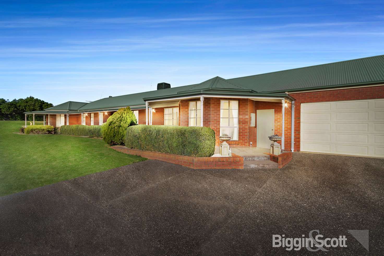 Main view of Homely house listing, 5 Grace Court, Narre Warren North VIC 3804