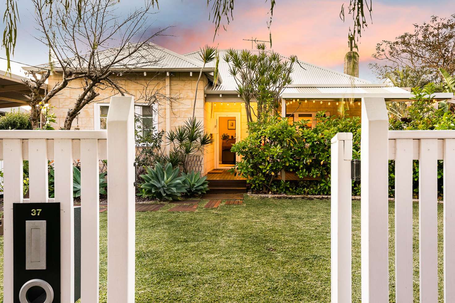 Main view of Homely house listing, 37 Cleopatra Street, Palmyra WA 6157