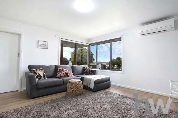 Second view of Homely house listing, 2/9 Emerald Court, Belmont VIC 3216