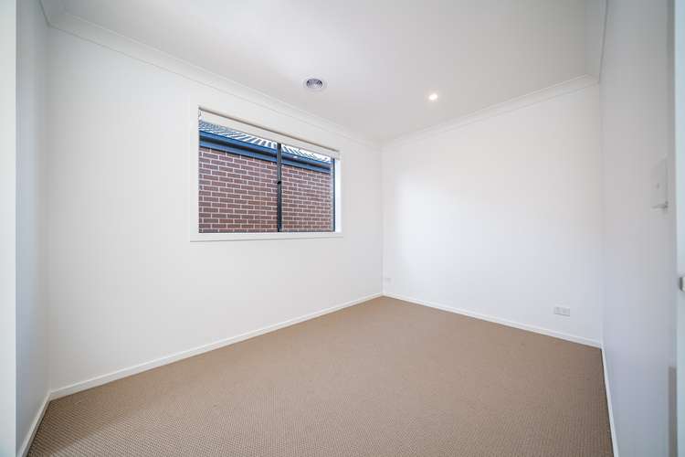 Fifth view of Homely house listing, 5 Mercury Road, Cranbourne East VIC 3977