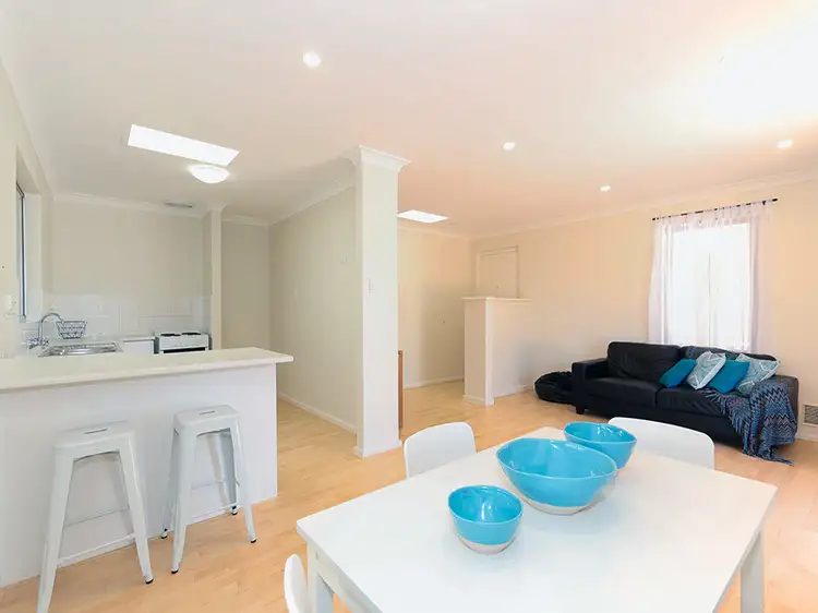 120 Bridgewater Drive, Kallaroo WA 6025