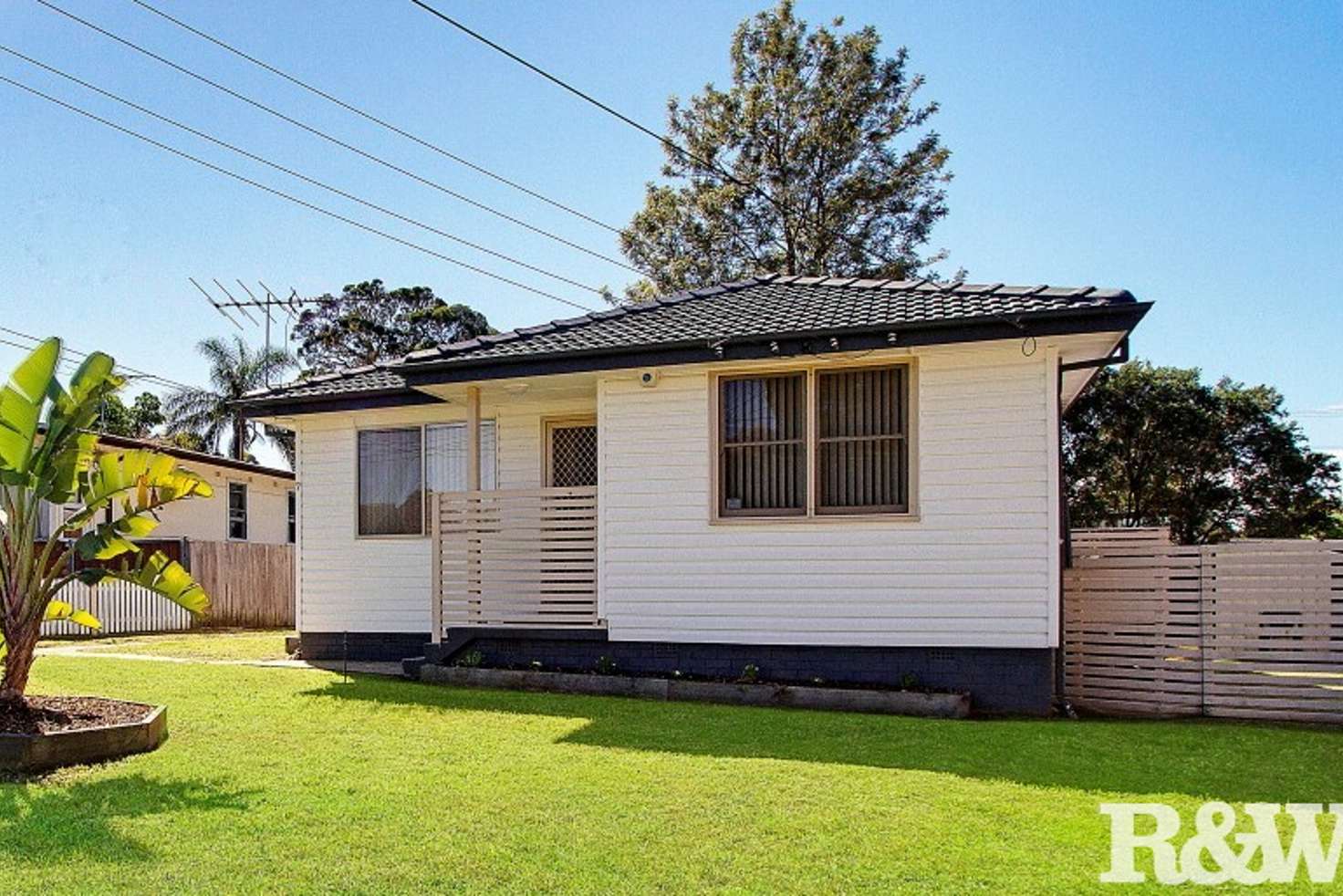 Main view of Homely house listing, 7 Luzon Avenue, Lethbridge Park NSW 2770