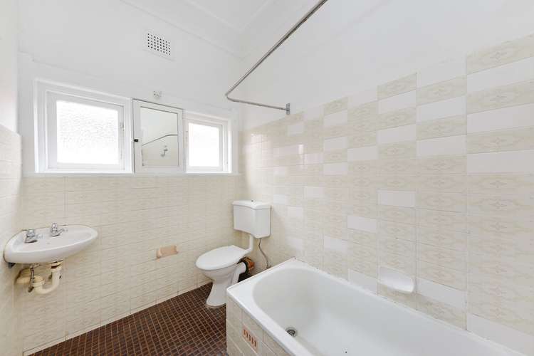 Fourth view of Homely apartment listing, 2/45 Glenayr Avenue, Bondi Beach NSW 2026