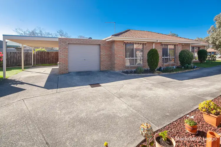1/3 Albyn Close