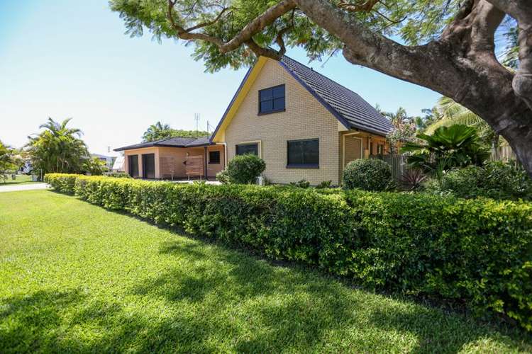 Second view of Homely house listing, 17 Churchill Avenue, Ooralea QLD 4740