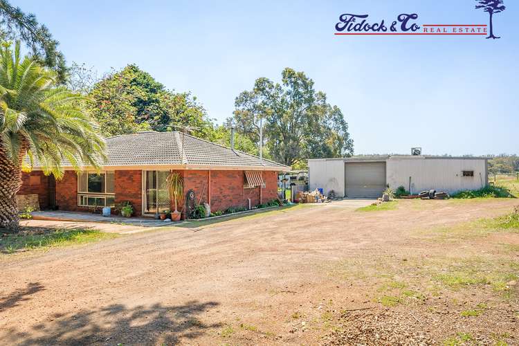 16 Raeburn Road, Roleystone WA 6111