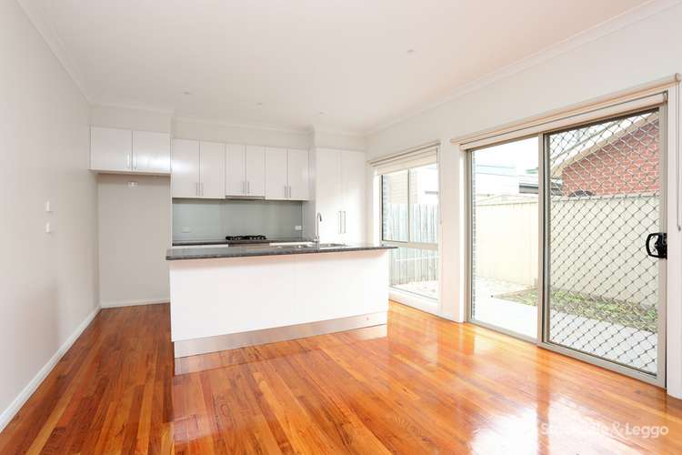 Main view of Homely townhouse listing, 21 Heather Crt, Glenroy VIC 3046