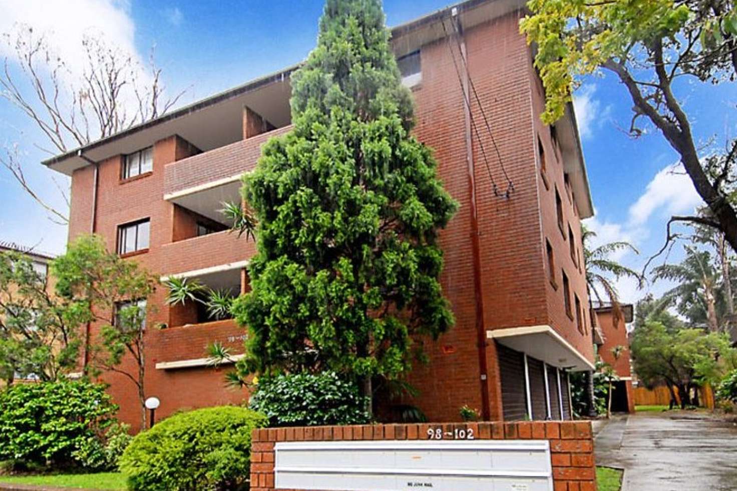 Main view of Homely apartment listing, 5/98-102 Todman Avenue, Kensington NSW 2033