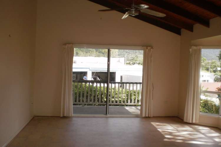 Second view of Homely unit listing, 2/5 Macarthur Drive, Cannonvale QLD 4802