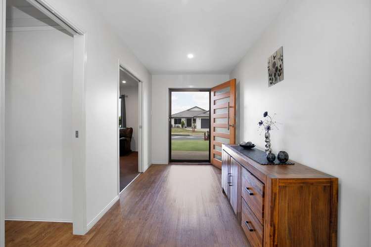 Sixth view of Homely house listing, 2 Roma Court, Beaconsfield QLD 4740